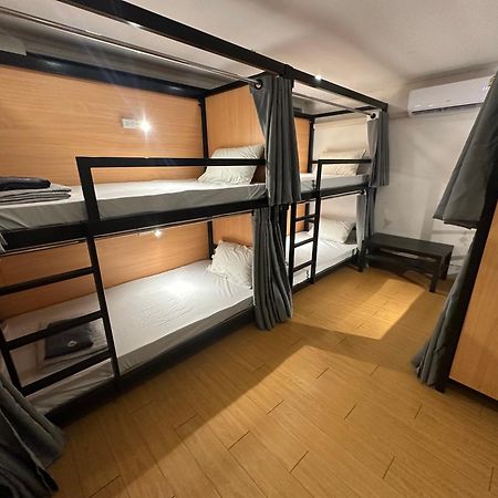 The Cute Silom Hostel กรุงเทพมหานคร ภายนอก รูปภาพ