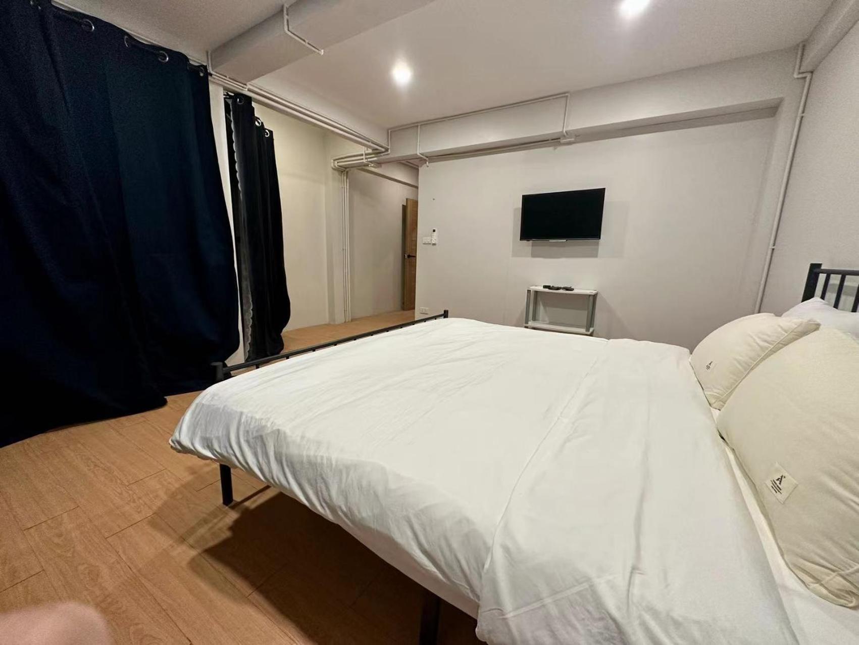 The Cute Silom Hostel กรุงเทพมหานคร ภายนอก รูปภาพ