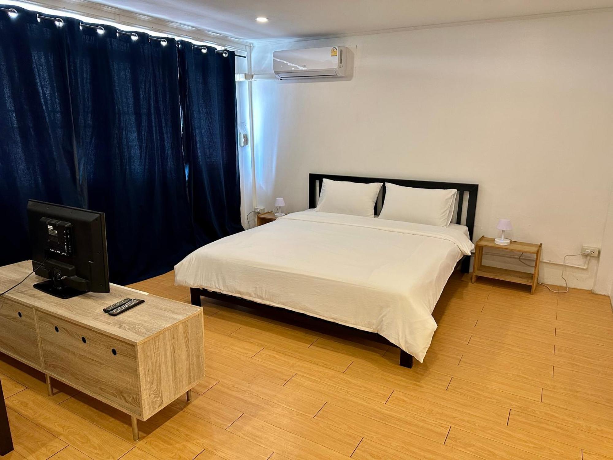 The Cute Silom Hostel กรุงเทพมหานคร ภายนอก รูปภาพ